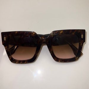 Fendi sunglass